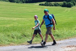 Wanderinnen in der Natur