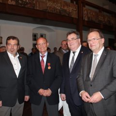 Bürgermeister Andreas Rehm, Ehrengast Kurt Angersbach, Regierungspräsident Mark Weinmeister, Landrad Winfried Becker (v.L.n.r.)